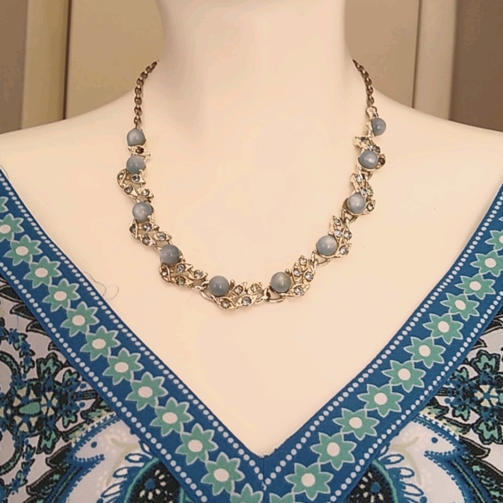 VINTAGE NECKLACE